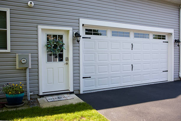 24/7 Emergency Garage Door Panel Replacement experts in Fords Prairie, WA
